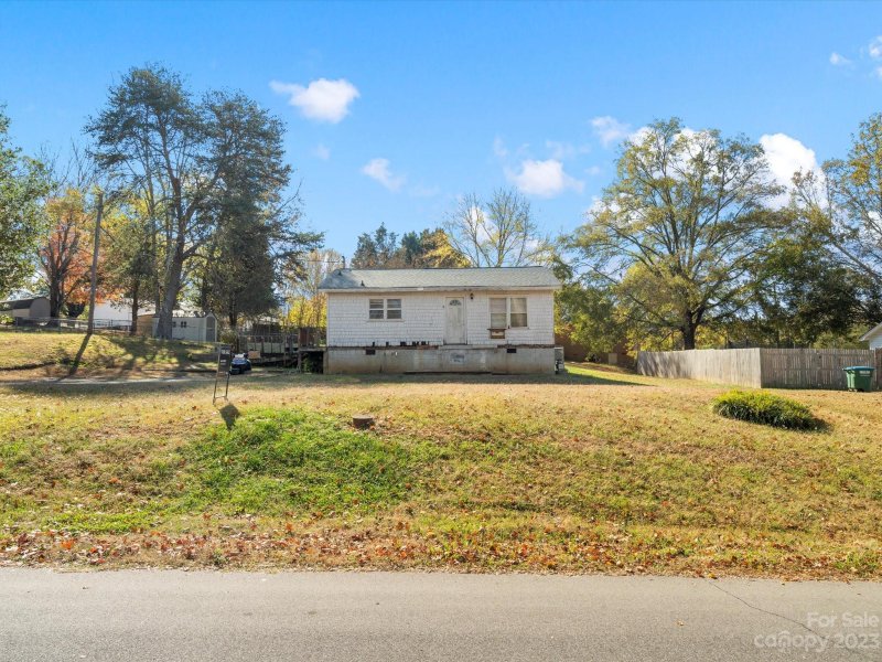 Property image 3 at 404 Dover Drive, Bessemer City, NC 28016