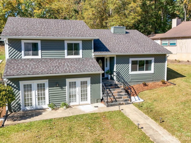 Property image 3 at 8140 Rittenhouse Circle, Charlotte, NC 28270