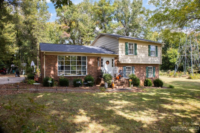 Property image 2 at 930 Oriole Drive, Rock Hill, SC 29732