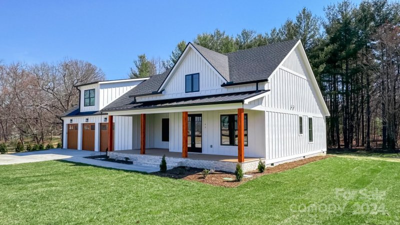 Property image 2 at 43 Lucy Lane, Mills River, NC 28759