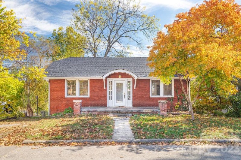 33 Blue Ridge Avenue