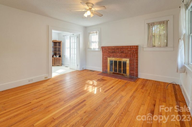 Property image 5 at 33 Blue Ridge Avenue, Asheville, NC 28806