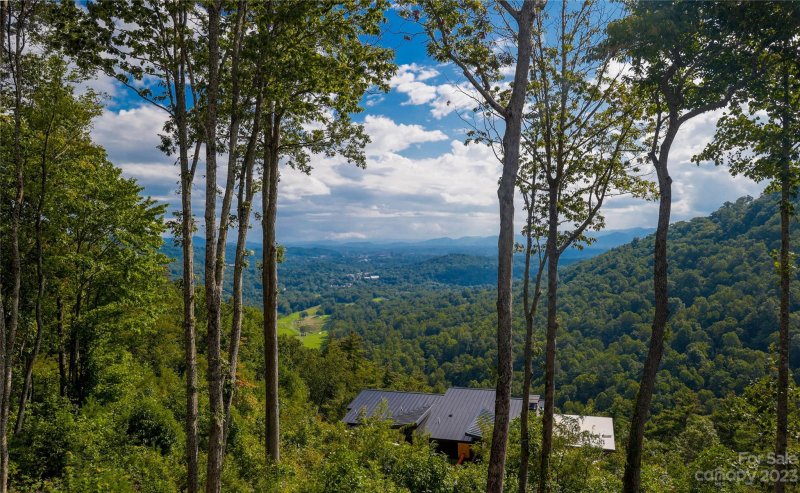 Property image 5 at 337 Retreat Ridge Way, Asheville, NC 28804