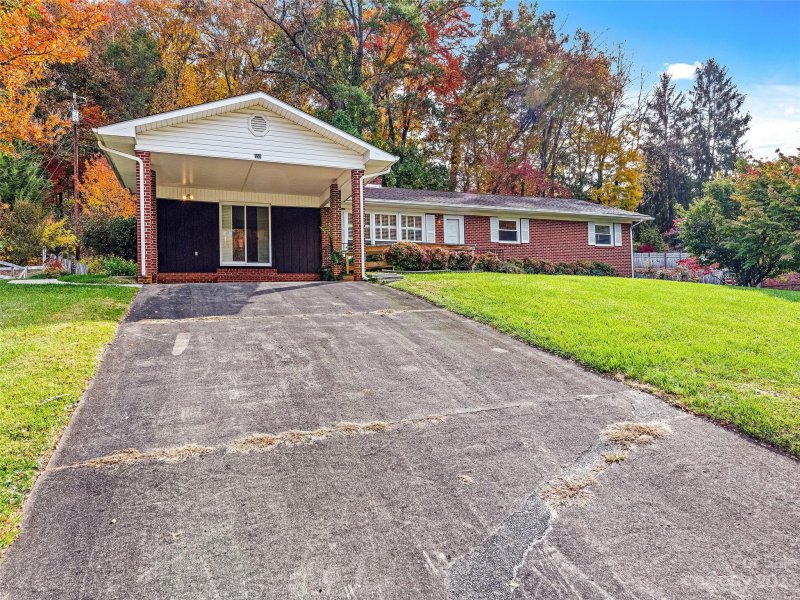 Property image 4 at 151 Auburn Park Drive, Waynesville, NC 28786