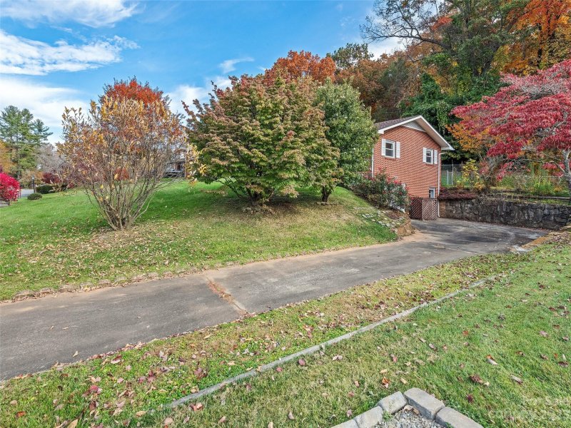 Property image 5 at 151 Auburn Park Drive, Waynesville, NC 28786