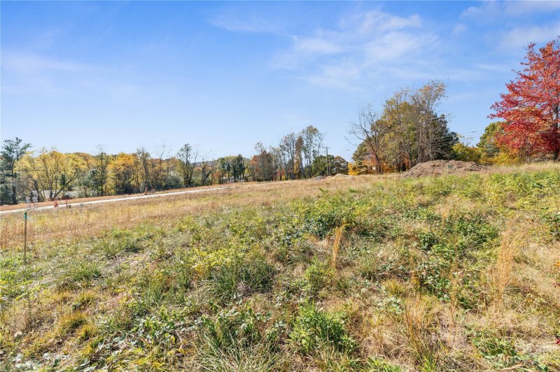 Property image 2 at 6 Scott Meadows Drive, Asheville, NC 28806