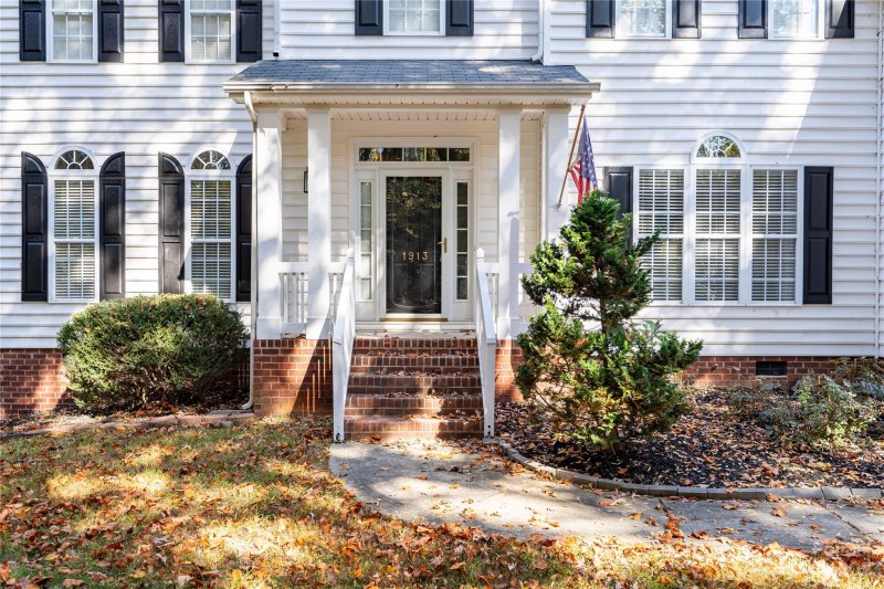 Property image 3 at 1913 Sycamore Creek Court, Charlotte, NC 28227