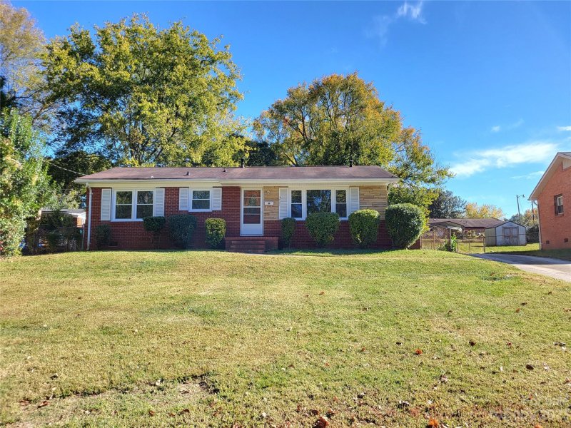 Property image 2 at 3721 Sargeant Drive, Charlotte, NC 28217