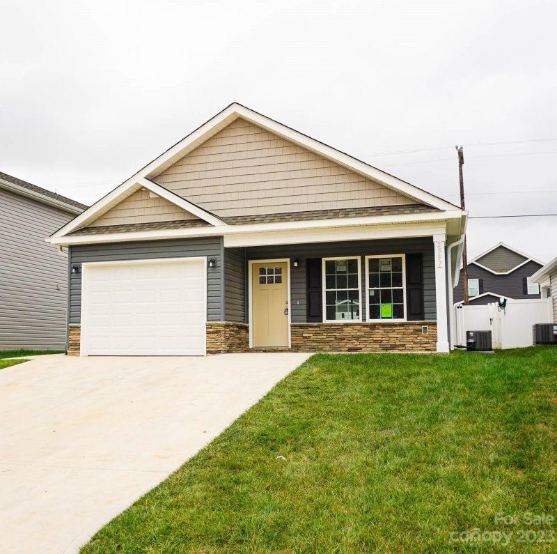 2537 Snow Creek Road