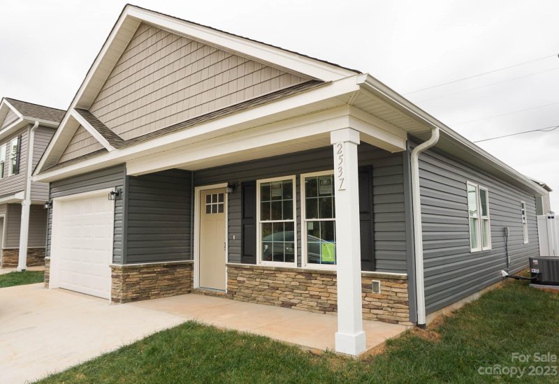 Property image 2 at 2537 Snow Creek Road, Hickory, NC 28601