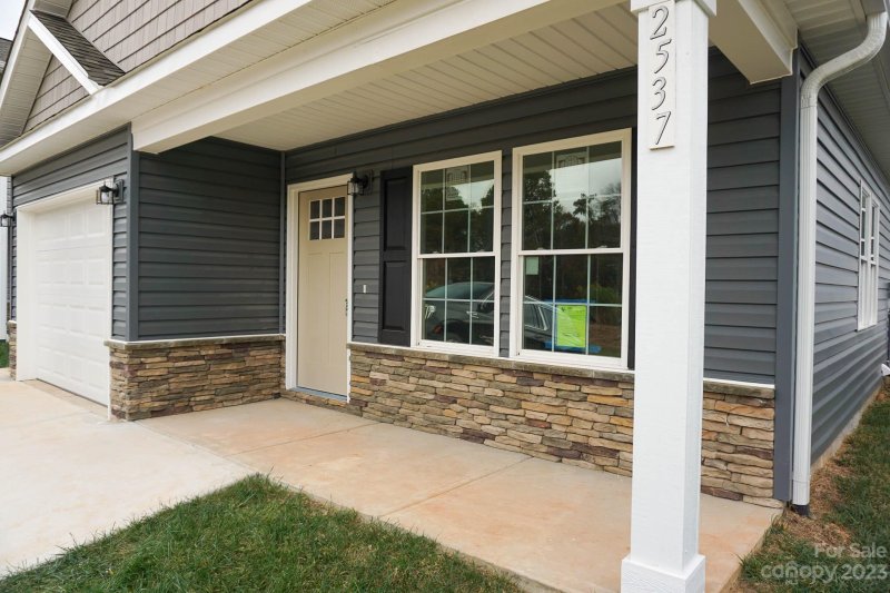 Property image 4 at 2537 Snow Creek Road, Hickory, NC 28601