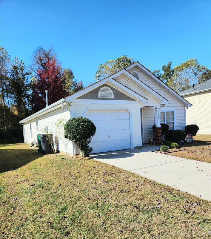 Property image 2 at 1608 Long Paw Lane, Charlotte, NC 28214