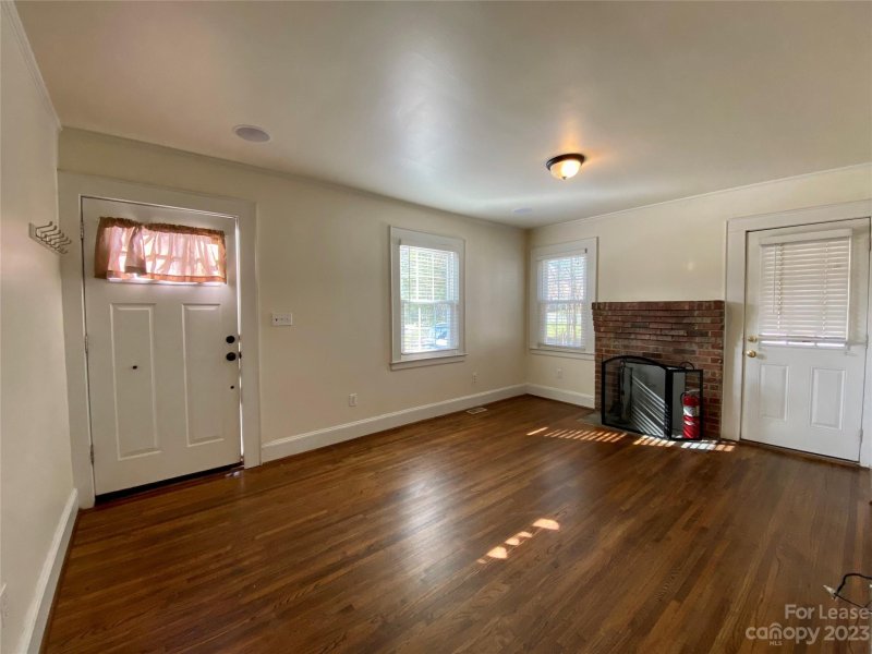 Property image 2 at 3000 Dogwood Avenue, Charlotte, NC 28206