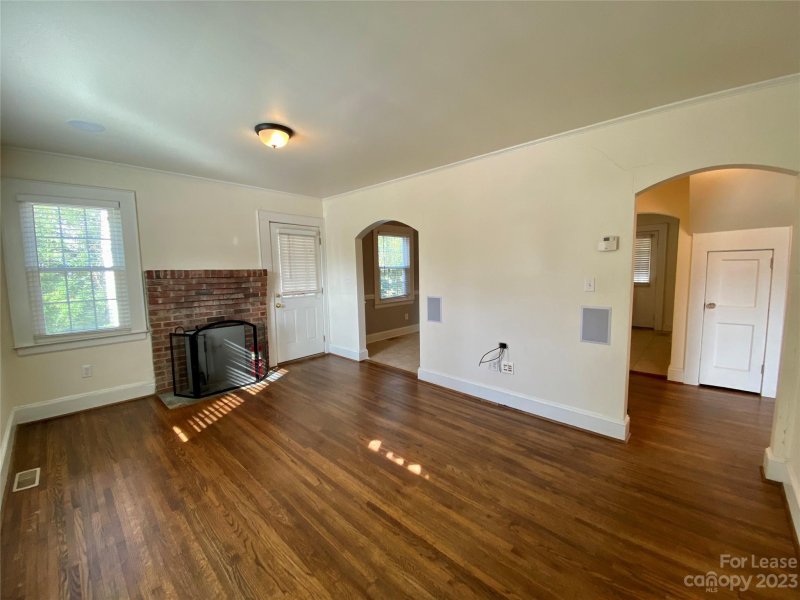 Property image 3 at 3000 Dogwood Avenue, Charlotte, NC 28206