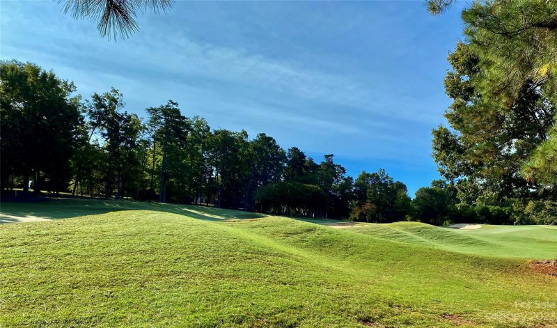 1763 Southpoint Lane