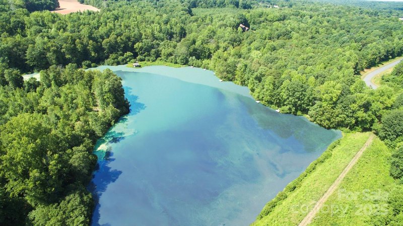 Property image 2 of 169 Wylie Trail in Northlake, Statesville, NC 28677