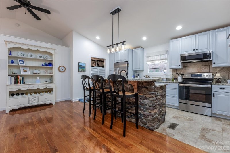 Property image 3 at 197 Laurel Drive, Sapphire, NC 28774