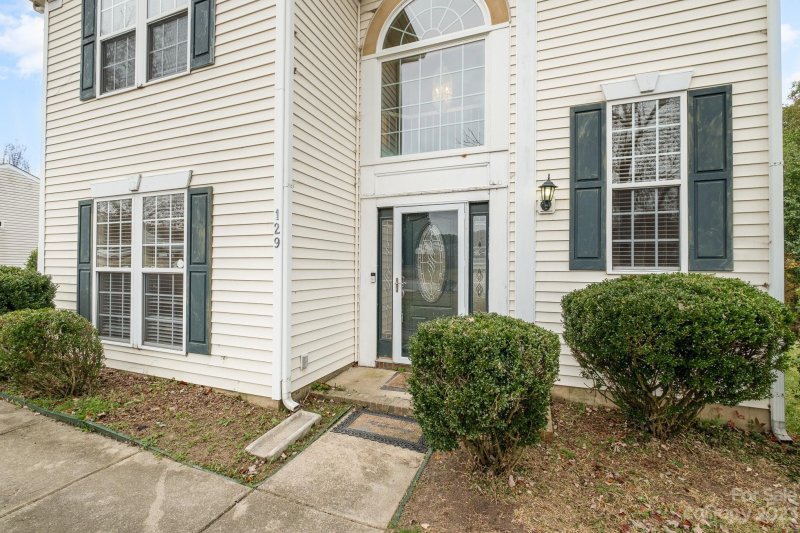 Property image 3 at 129 Lantana Drive, Mount Holly, NC 28120