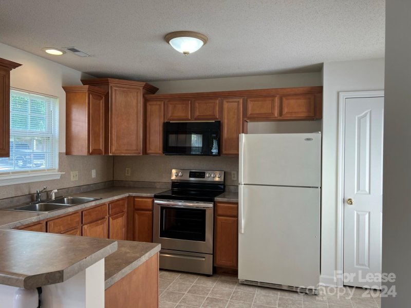 Property image 4 at 214 Clusters Circle, Mooresville, NC 28117