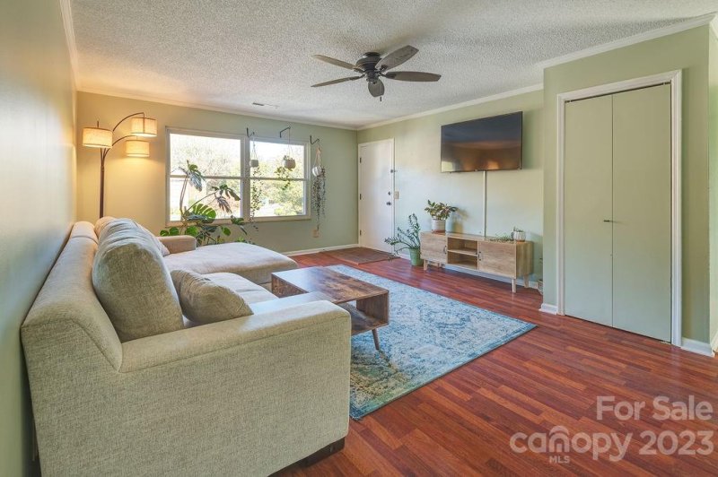 Property image 4 at 27 Capri Lane, Hendersonville, NC 28791