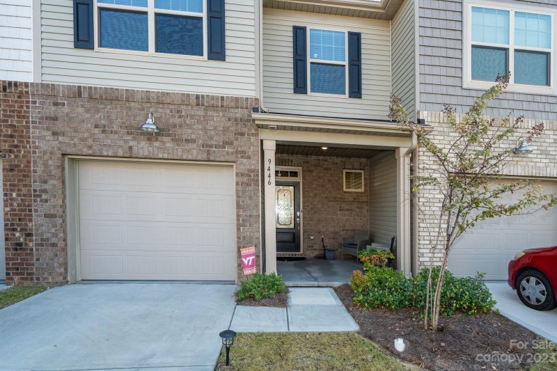 9446 Avery Lilac Lane