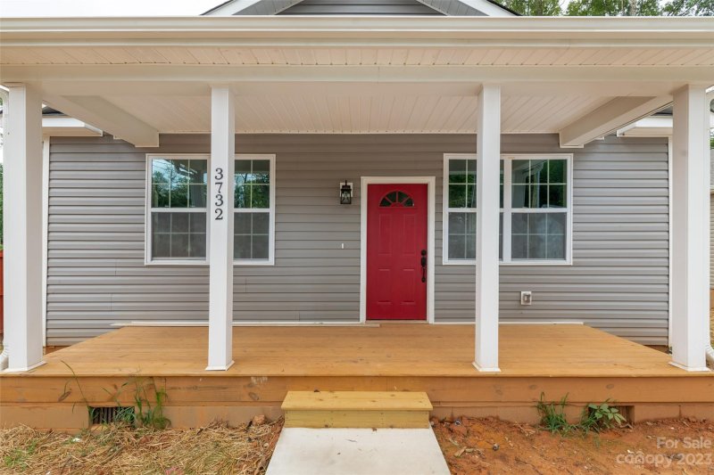 Property image 4 at 3732 Oakwood Road, Charlotte, NC 28269