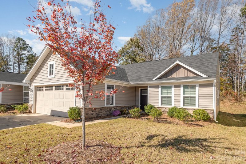 Property image 4 at 9617 Wardley Drive, Charlotte, NC 28215