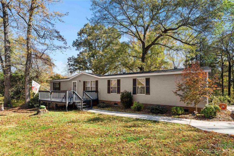 Property image 2 at 5825 Crawford Road, Gastonia, NC 28052