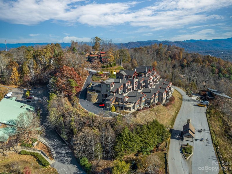 Property image 5 at 4 Chimney Crest Drive, Asheville, NC 28806