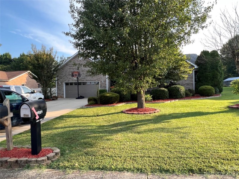 Property image 4 at 5175 Olde School Drive, Hickory, NC 28602