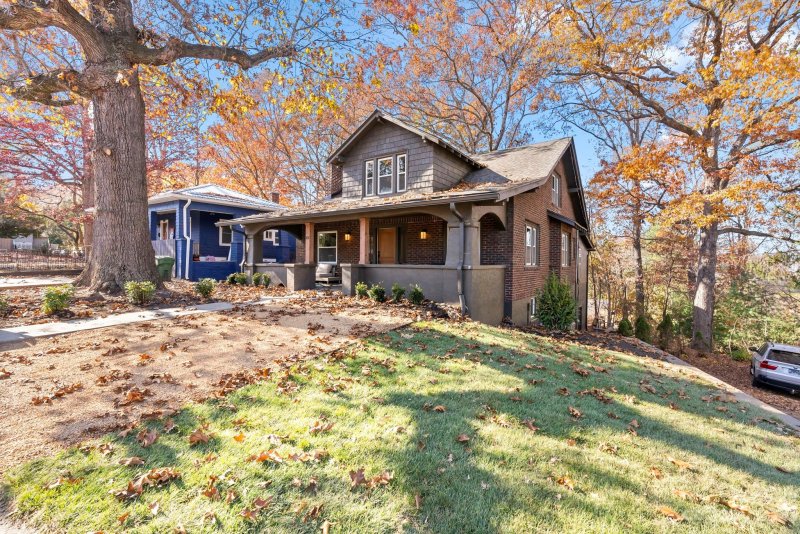 Property image 3 at 101 Riverview Drive, Asheville, NC 28806