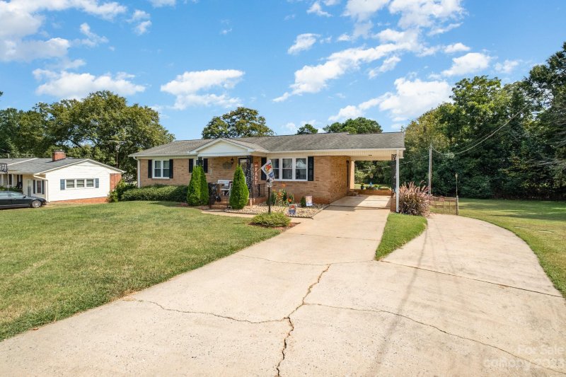 Property image 2 at 907 E Main Street, Shelby, NC 28150