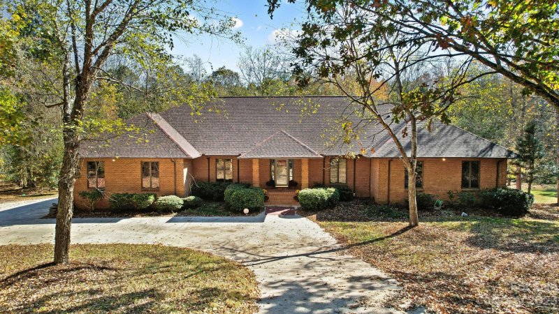 Property image 2 at 106 Beason Court, Kings Mountain, NC 28086