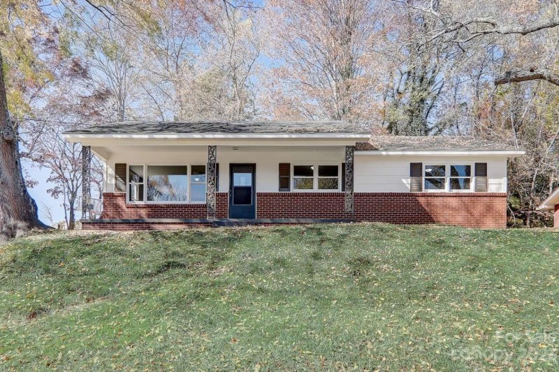 Property image 2 at 216 Morning Drive, Waynesville, NC 28786