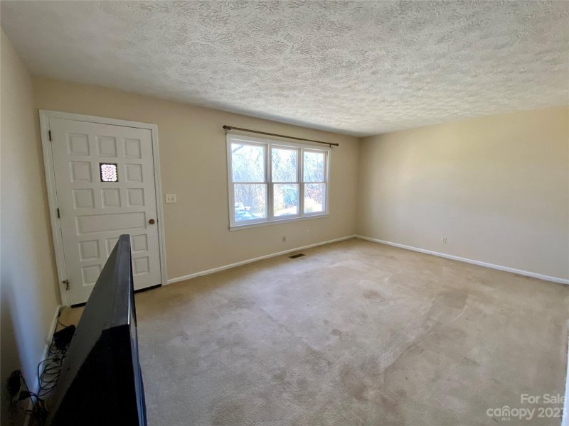 Property image 2 at 715 Clearview Drive, Hendersonville, NC 28792