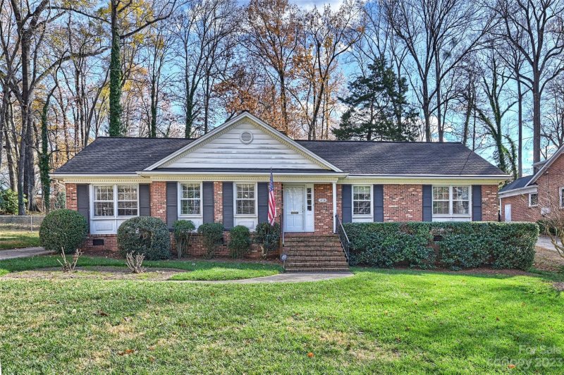 Property image 2 at 2720 Goneaway Road, Charlotte, NC 28210