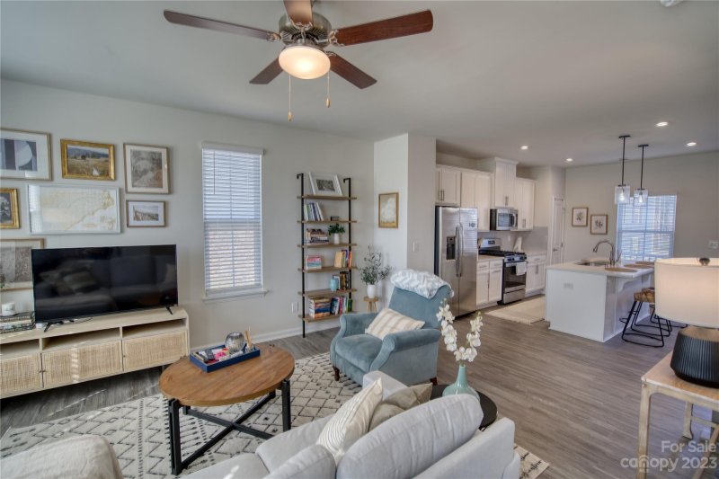 Property image 4 at 10840 Overlook Mountain Drive, Charlotte, NC 28216