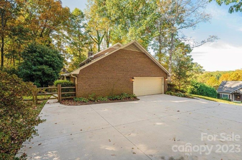 Property image 5 at 5392 Gunpowder Drive, Hickory, NC 28601