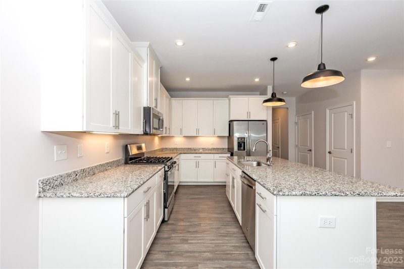 Property image 5 at 306 Pond Place Lane, Matthews, NC 28104