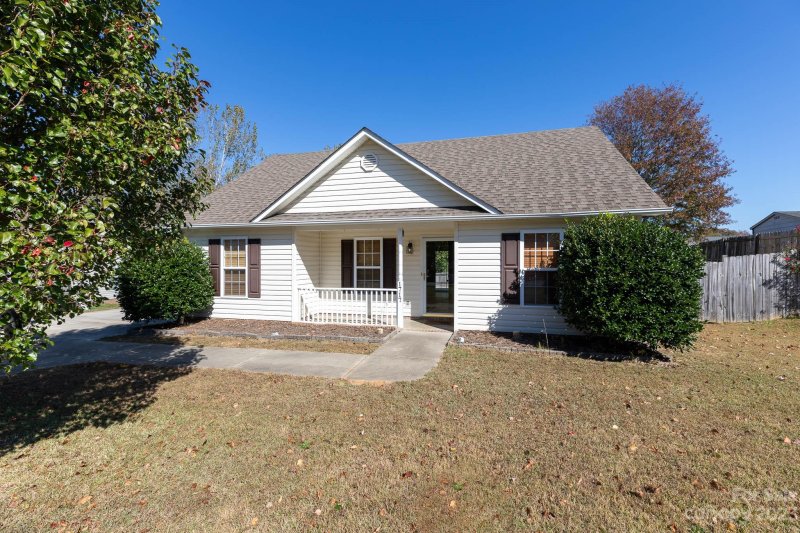 1717 Heathland Drive