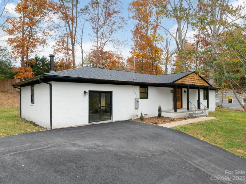 Property image 3 at 26 Forestdale Drive, Asheville, NC 28803