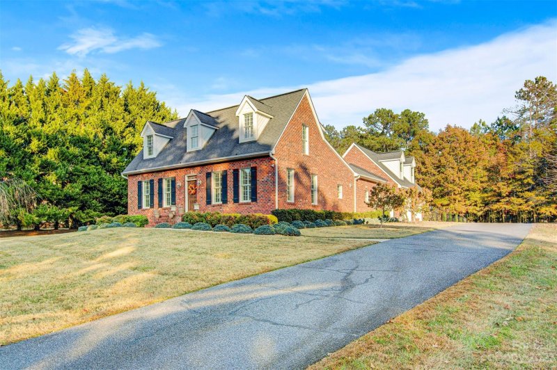 Property image 2 at 12 Trey Court, Granite Falls, NC 28630