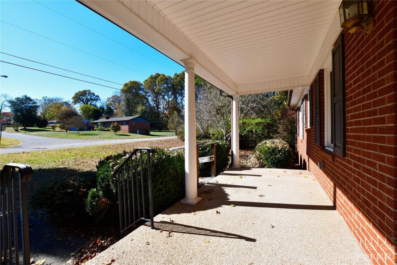 Property image 4 at 116 N Council Oaks Street, Morganton, NC 28655