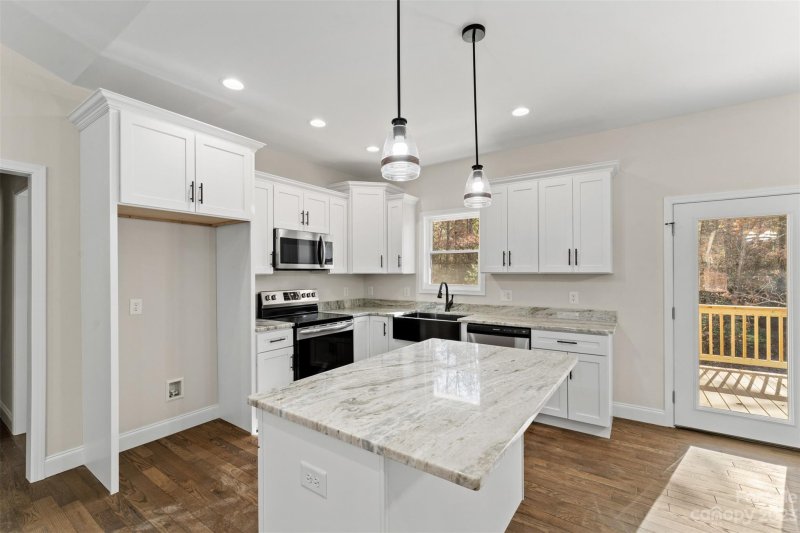 Property image 5 at 1760 Plantation Loop, Morganton, NC 28655