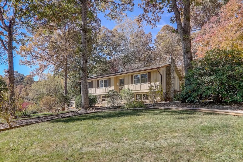 Property image 2 at 6 Saint Andrews Road, Arden, NC 28704