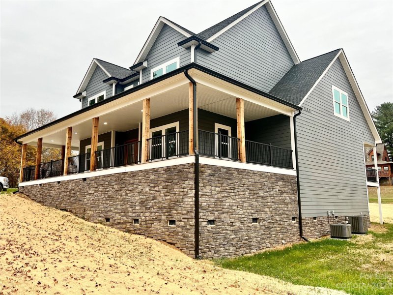 Property image 4 at 34 Colts Neck Lane, Taylorsville, NC 28681