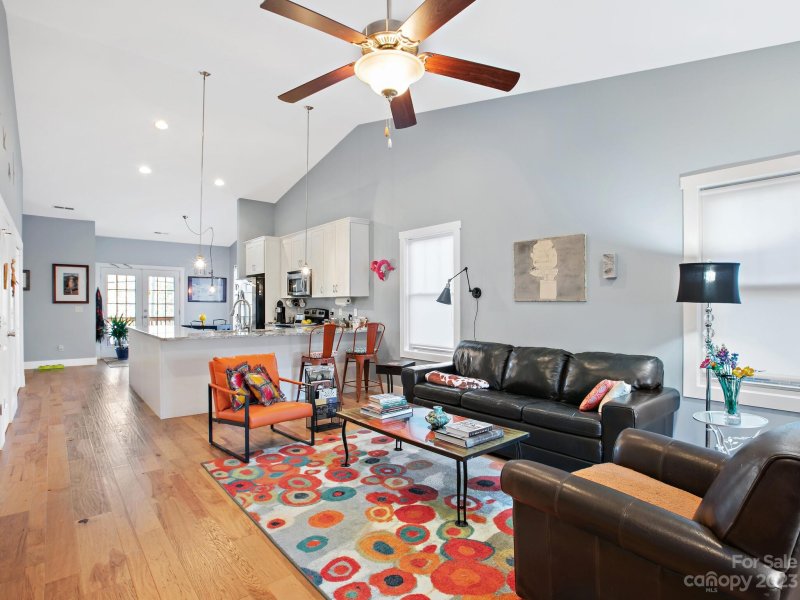 Property image 5 at 504 Fairview Road, Asheville, NC 28803