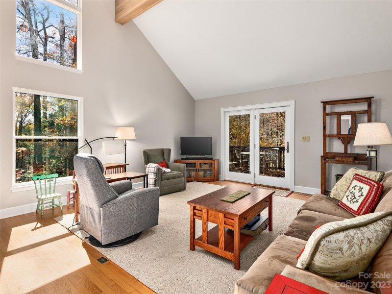 Property image 4 at 278 Independence Boulevard, Asheville, NC 28805