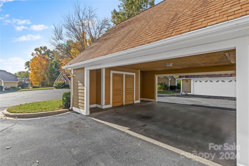 Property image 3 at 702 Woodlea Court, Asheville, NC 28806