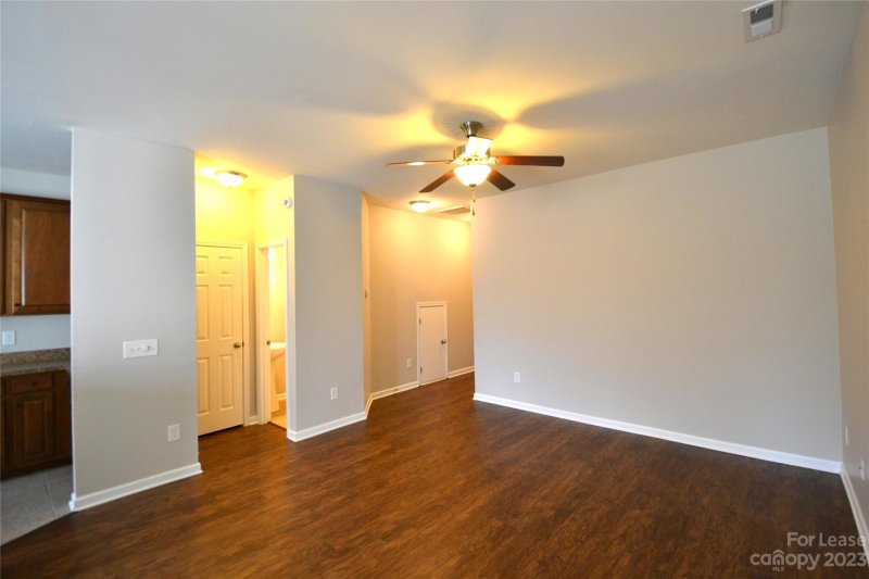 Property image 4 at 4751 Craigmoss Lane, Charlotte, NC 28278